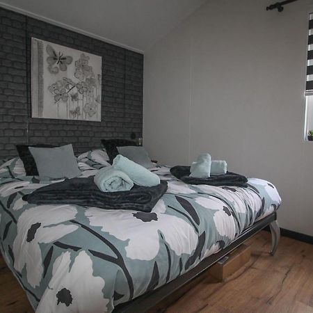 פוטן Sfeervol Chalet Op De Veluwe מראה חיצוני תמונה
